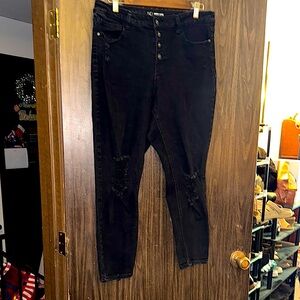 No Boundaries Black High Rise Jeans Relaxed Fit
